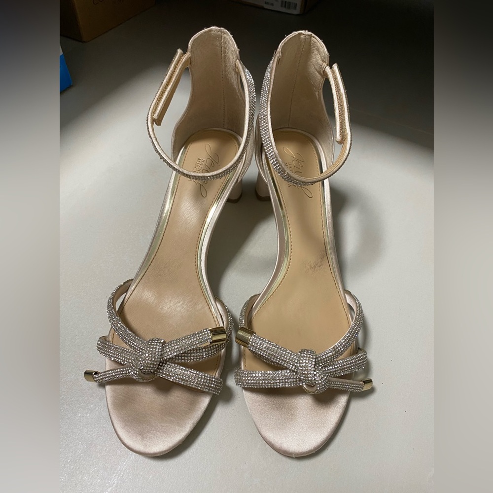 Jewel Badgley Mischka Lena Knotted Mid Heel